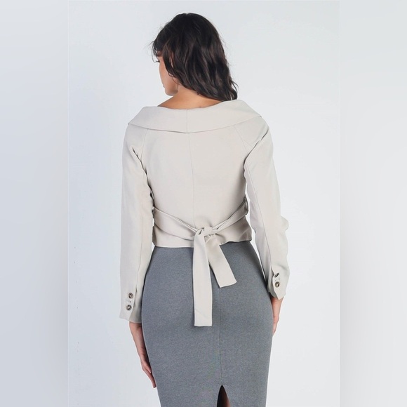 NWT-Light Grey Button Up Collared Back Tie Crop Jacket - Picture 5 of 9